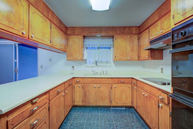 1991 S Adelbert Ave, Stockton, CA 95215