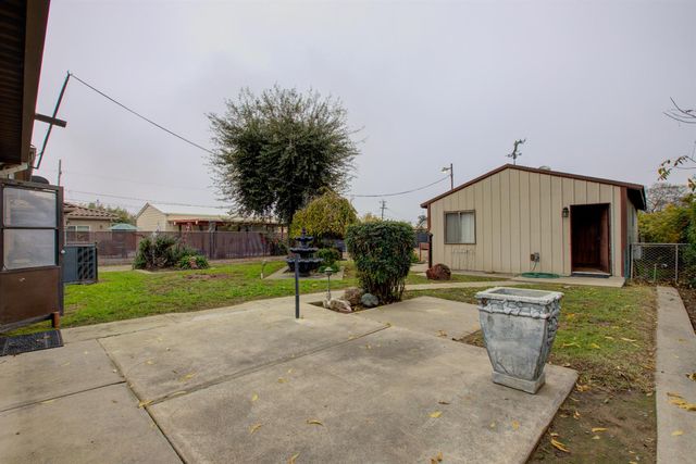 1991 S Adelbert Ave, Stockton, CA 95215