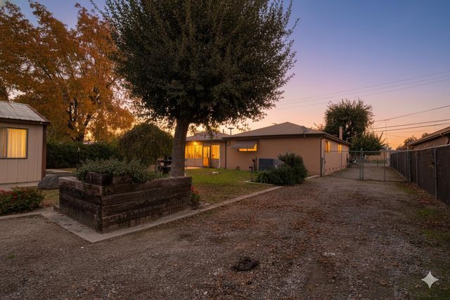 1991 S Adelbert Ave, Stockton, CA 95215