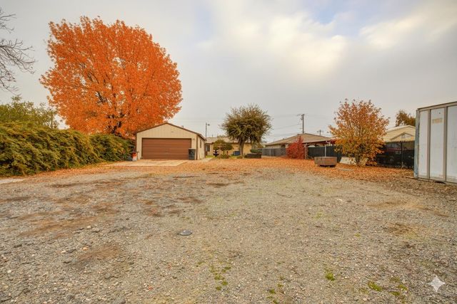 1991 S Adelbert Ave, Stockton, CA 95215