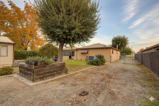 1991 S Adelbert Ave, Stockton, CA 95215