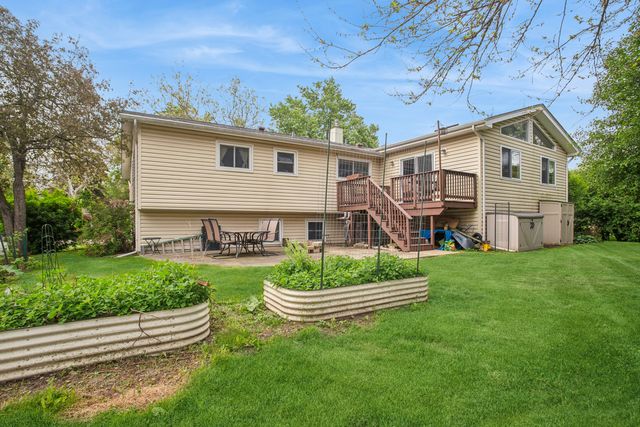 1062 E Williams Drive, Palatine, IL 60074