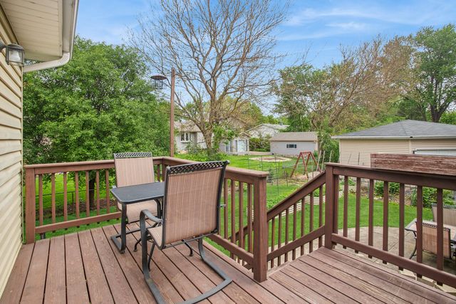 1062 E Williams Drive, Palatine, IL 60074