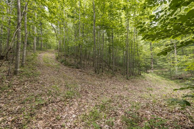 800 Warren Ln, Hurricane Mills, TN 37078