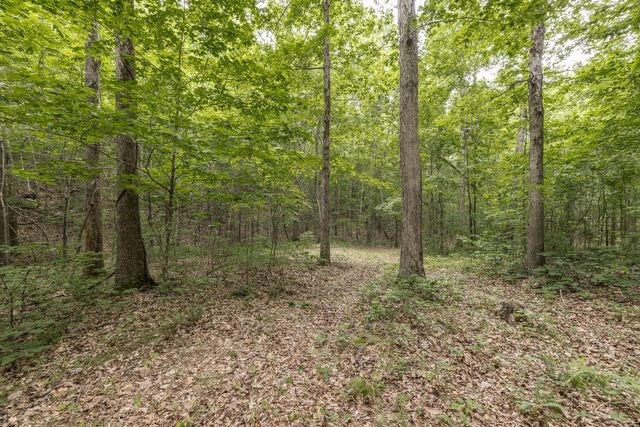 800 Warren Ln, Hurricane Mills, TN 37078