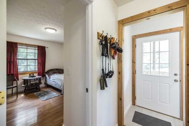 800 Warren Ln, Hurricane Mills, TN 37078