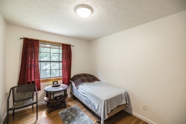 800 Warren Ln, Hurricane Mills, TN 37078