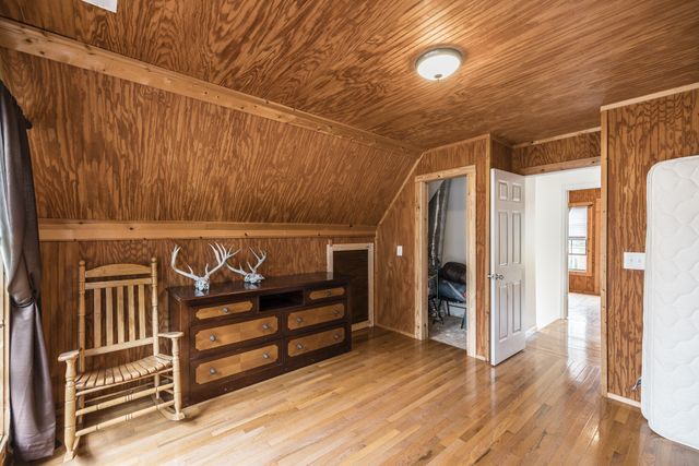 800 Warren Ln, Hurricane Mills, TN 37078