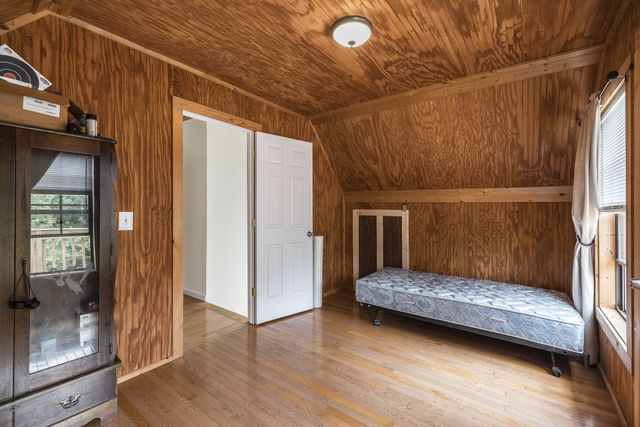 800 Warren Ln, Hurricane Mills, TN 37078