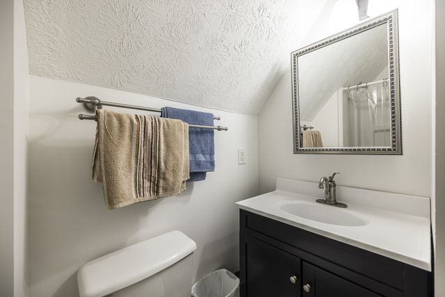 800 Warren Ln, Hurricane Mills, TN 37078