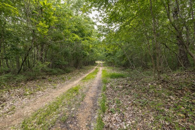 800 Warren Ln, Hurricane Mills, TN 37078