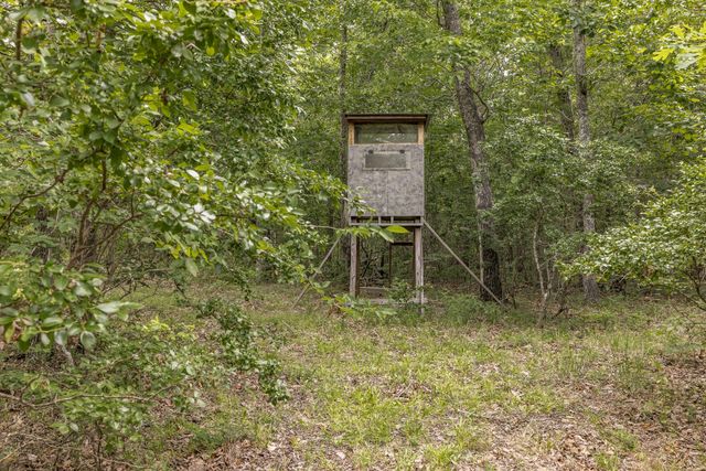 800 Warren Ln, Hurricane Mills, TN 37078