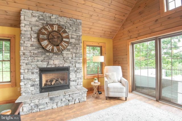 300 BEEGLE RD, Everett, PA 15537