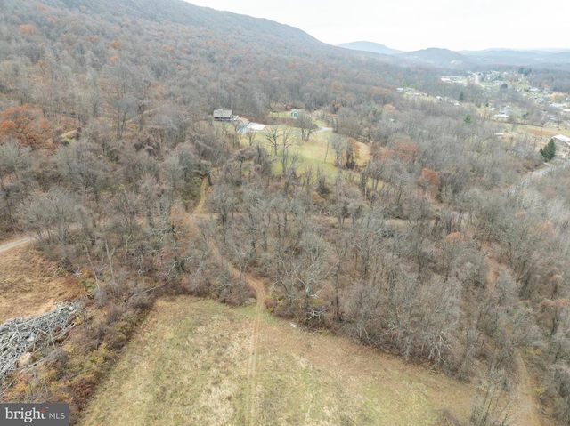 300 BEEGLE RD, Everett, PA 15537