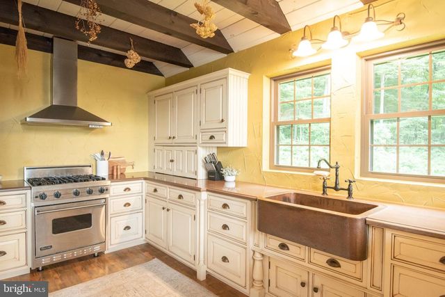 300 BEEGLE RD, Everett, PA 15537