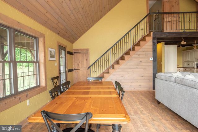 300 BEEGLE RD, Everett, PA 15537