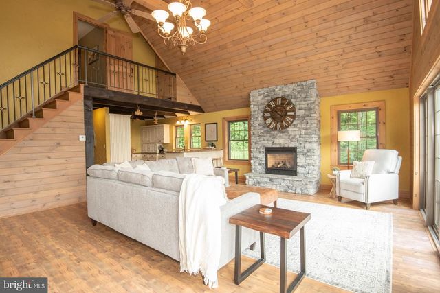 300 BEEGLE RD, Everett, PA 15537