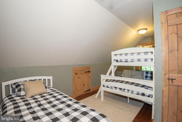 300 BEEGLE RD, Everett, PA 15537