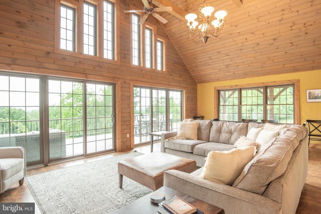 300 BEEGLE RD, Everett, PA 15537