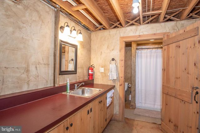 300 BEEGLE RD, Everett, PA 15537