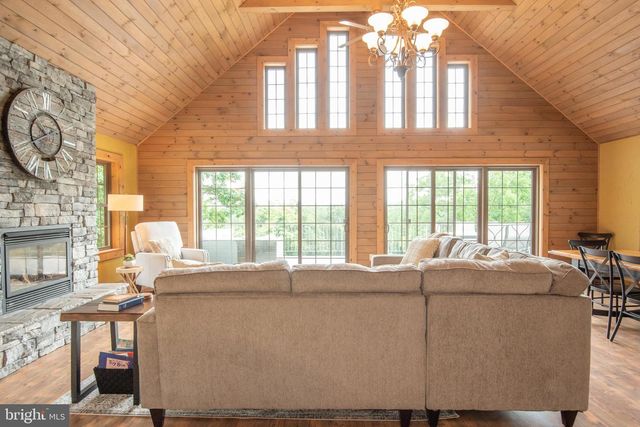 300 BEEGLE RD, Everett, PA 15537