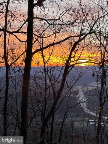 300 BEEGLE RD, Everett, PA 15537