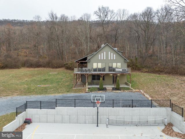 300 BEEGLE RD, Everett, PA 15537