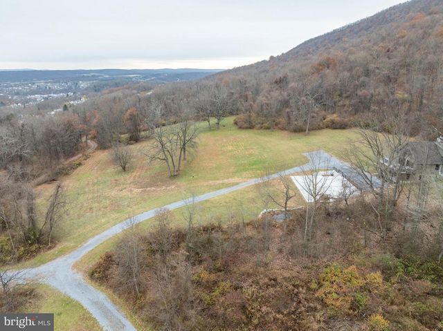 300 BEEGLE RD, Everett, PA 15537