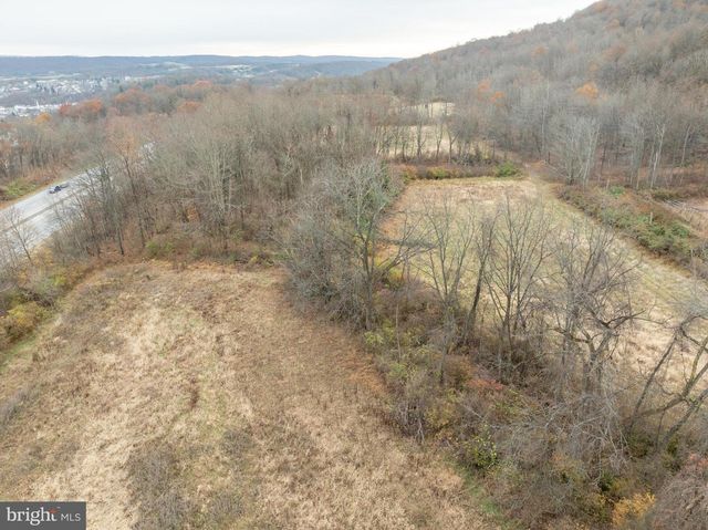 300 BEEGLE RD, Everett, PA 15537