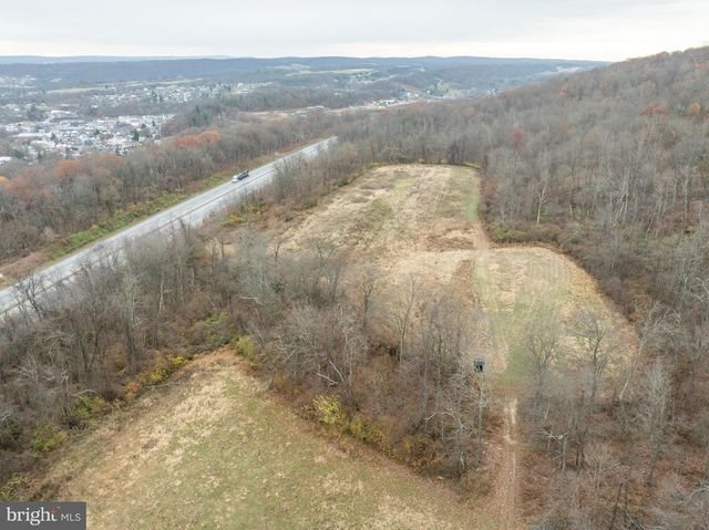 300 BEEGLE RD, Everett, PA 15537