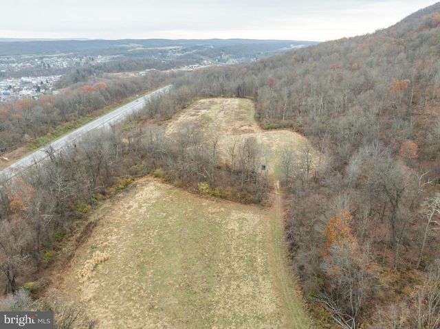 300 BEEGLE RD, Everett, PA 15537