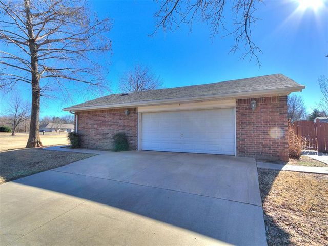 36701 Timber Road, Shawnee, OK 74804