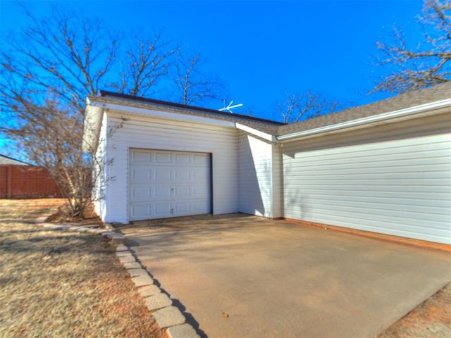 36701 Timber Road, Shawnee, OK 74804