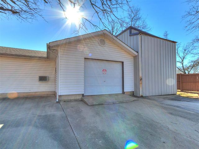36701 Timber Road, Shawnee, OK 74804