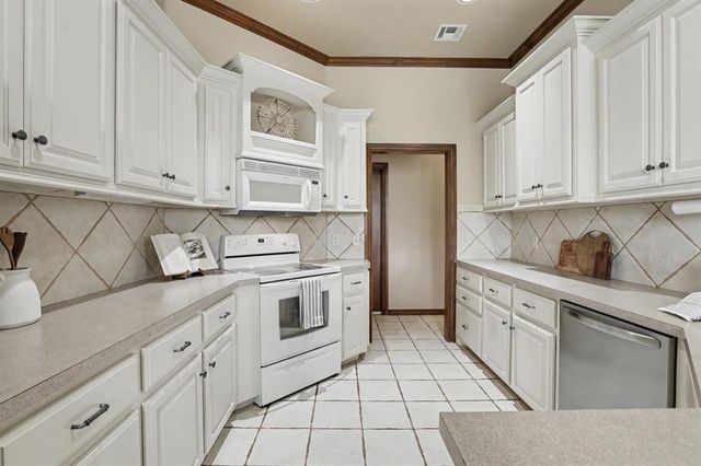 317 Mohawk Trail, Edmond, OK 73003