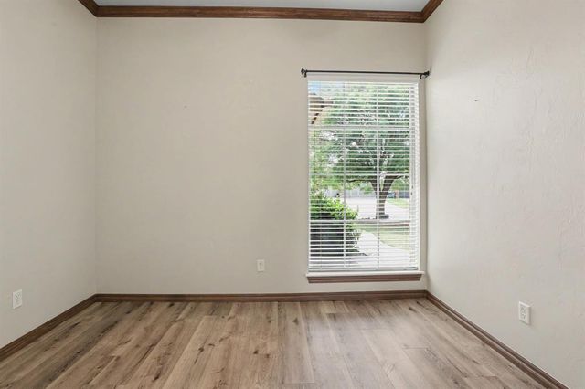 317 Mohawk Trail, Edmond, OK 73003