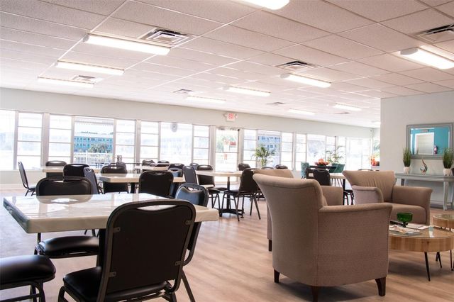 1900 59TH AVENUE N 305, St Petersburg, FL 33714