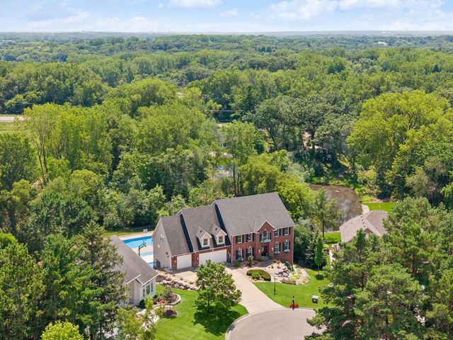 2012 Pine Ridge Drive, West Saint Paul, MN 55118