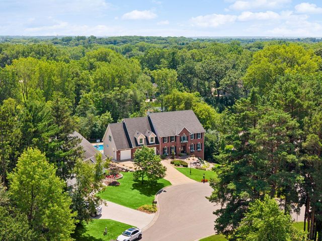 2012 Pine Ridge Drive, West Saint Paul, MN 55118