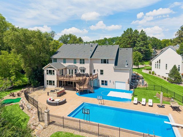 2012 Pine Ridge Drive, West Saint Paul, MN 55118