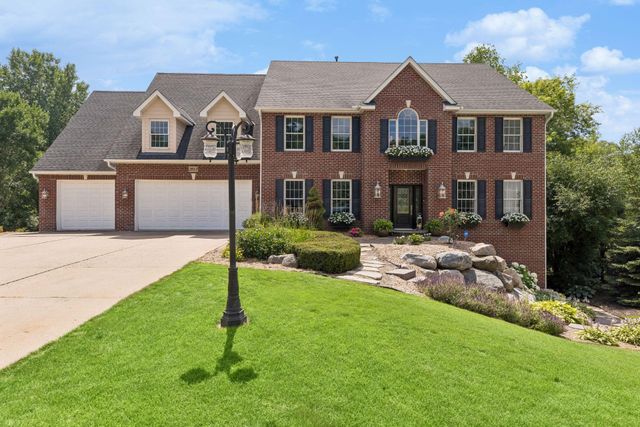 2012 Pine Ridge Drive, West Saint Paul, MN 55118