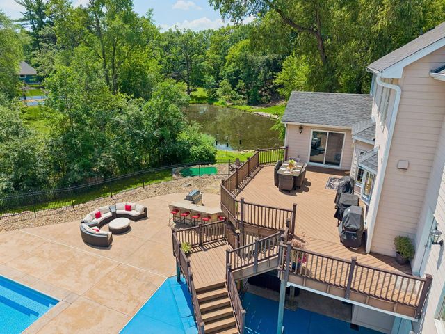 2012 Pine Ridge Drive, West Saint Paul, MN 55118