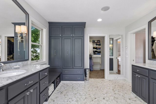 2012 Pine Ridge Drive, West Saint Paul, MN 55118