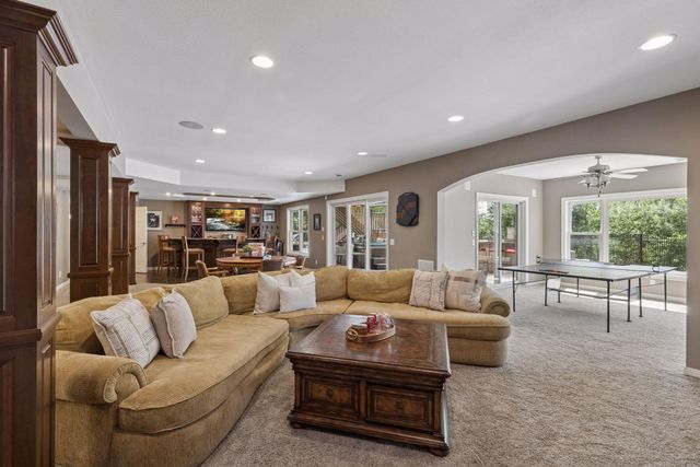 2012 Pine Ridge Drive, West Saint Paul, MN 55118