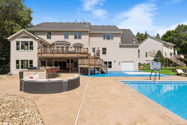 2012 Pine Ridge Drive, West Saint Paul, MN 55118
