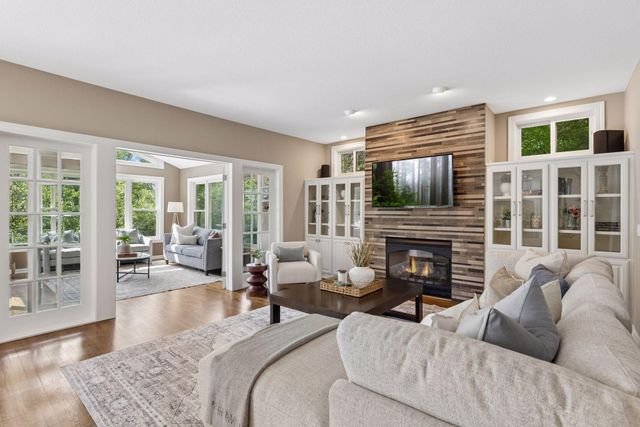 2012 Pine Ridge Drive, West Saint Paul, MN 55118