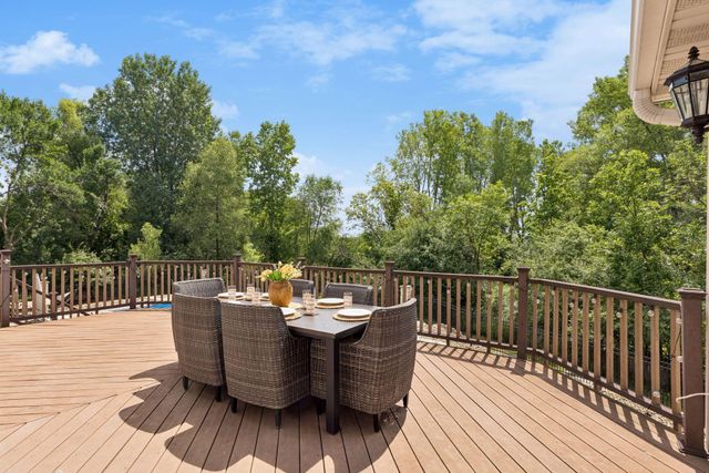 2012 Pine Ridge Drive, West Saint Paul, MN 55118