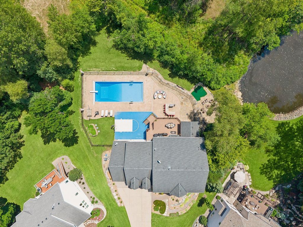 2012 Pine Ridge Drive, West Saint Paul, MN 55118 — photo 5