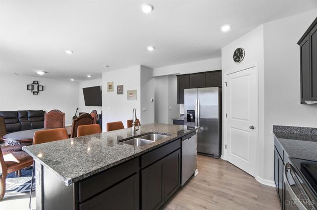 1716 Parkfield Way, Goshen Twp, OH 45122