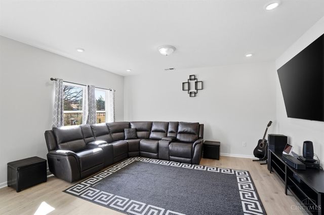 1716 Parkfield Way, Goshen Twp, OH 45122